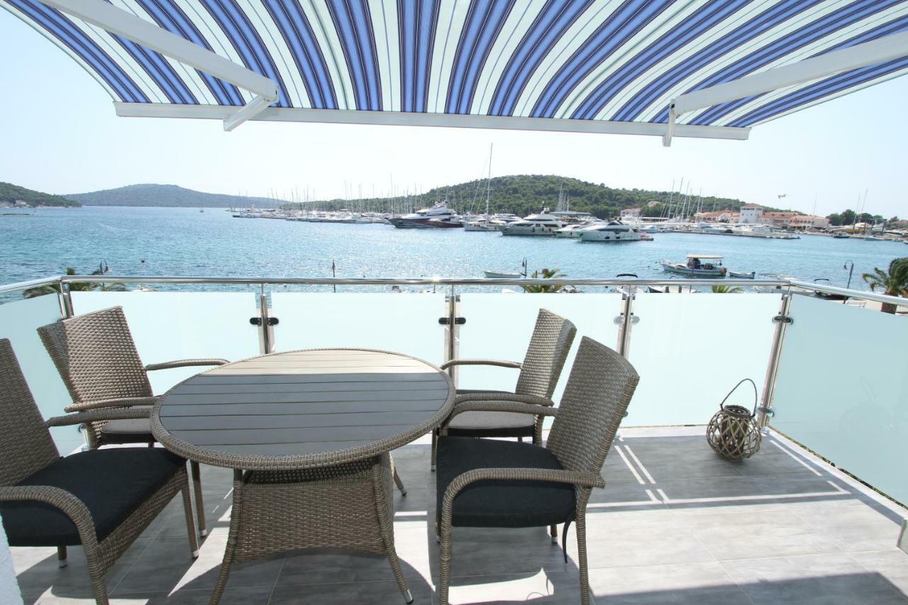 Kuca-Eldic Apartment Рогозница Екстериор снимка