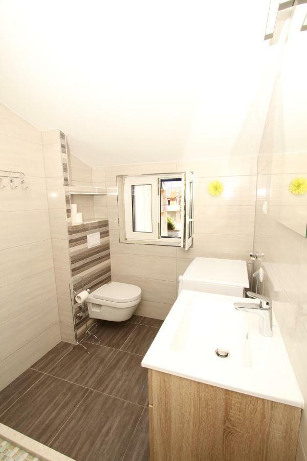 Kuca-Eldic Apartment Рогозница Екстериор снимка