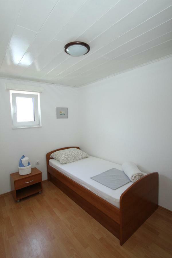 Kuca-Eldic Apartment Рогозница Екстериор снимка