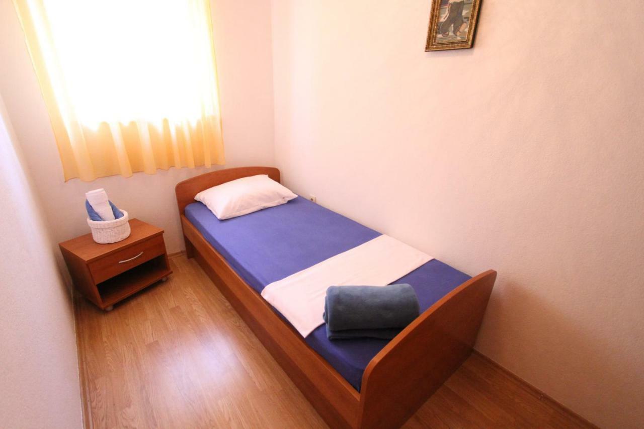 Kuca-Eldic Apartment Рогозница Екстериор снимка